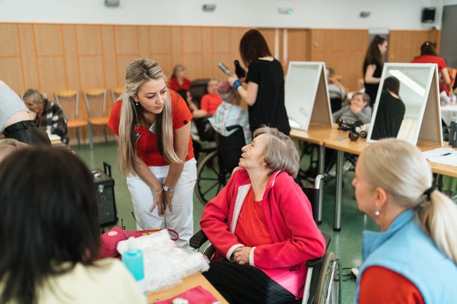 Questions to ask on an assisted living tour